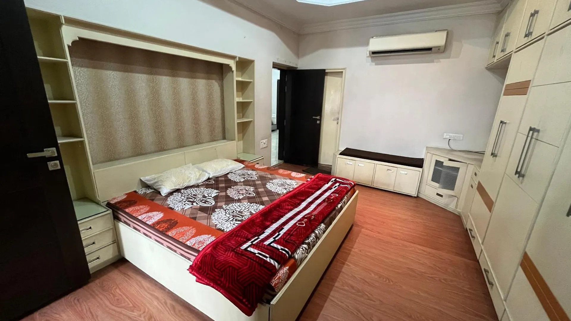Rukmani Kunj Apartment Varanasi Homestay